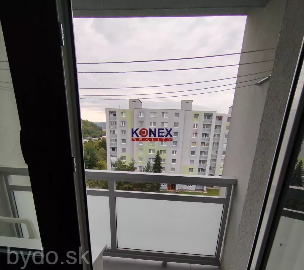 ZREKONŠTRUOVANY 3-izbový byt v SNINE, 158085_7