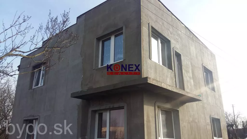 Poschodový rodinný dom v obci Veľký Kamenec, 159248_1