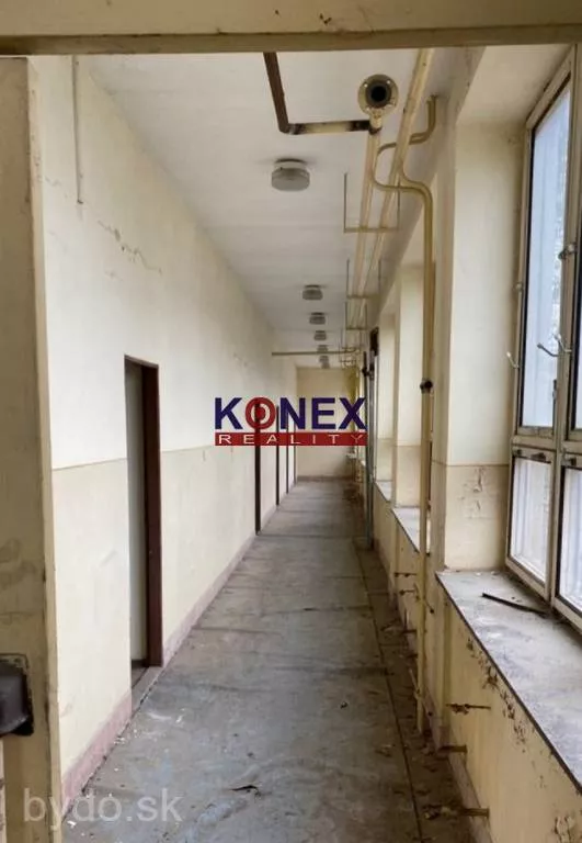 Na prenájom/predaj – priemyselné pozemky s budovami, Strážske, 159959_3