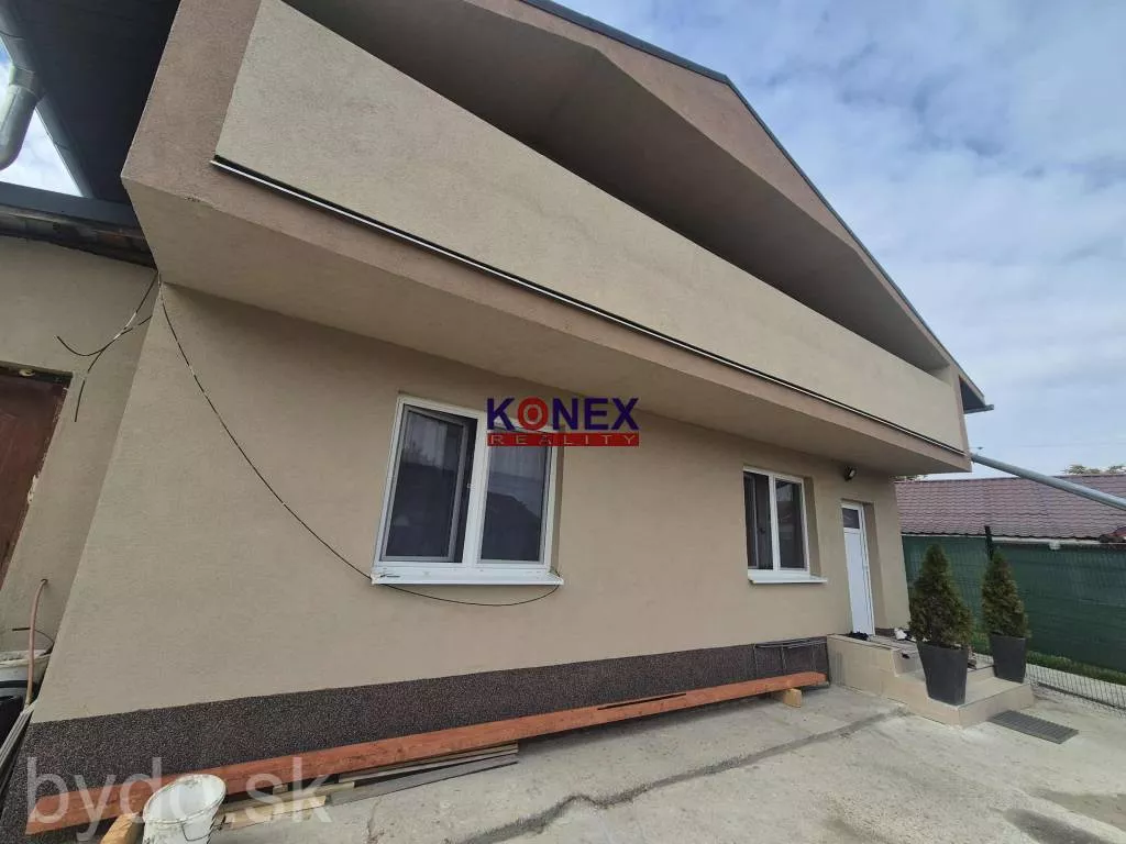 NA PREDAJ Rodinný dom v meste KRÁĽOVSKÝ CHLMEC, 156136_0