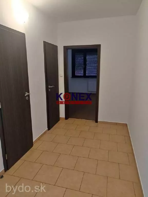 Zrekonštruovaný 4-izbový byt s loggiou – ul. Ďumbierska, Prešov, 160591_6