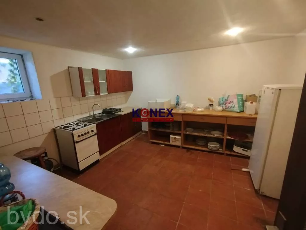 SKVELÁ INVESTÍCIA Priestranná polyfunkčná budova ULIČSKÉ KRIVÉ, 162054_4