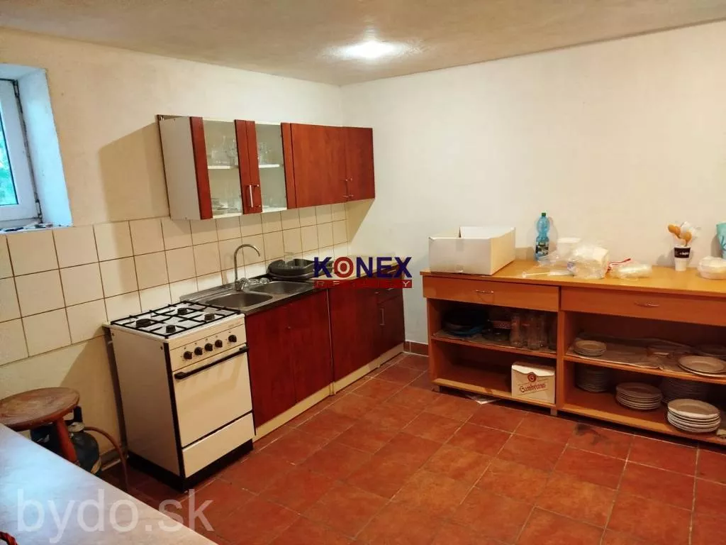 SKVELÁ INVESTÍCIA Priestranná polyfunkčná budova ULIČSKÉ KRIVÉ, 162054_5