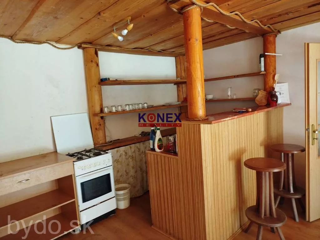 SKVELÁ INVESTÍCIA Priestranná polyfunkčná budova ULIČSKÉ KRIVÉ, 162054_15