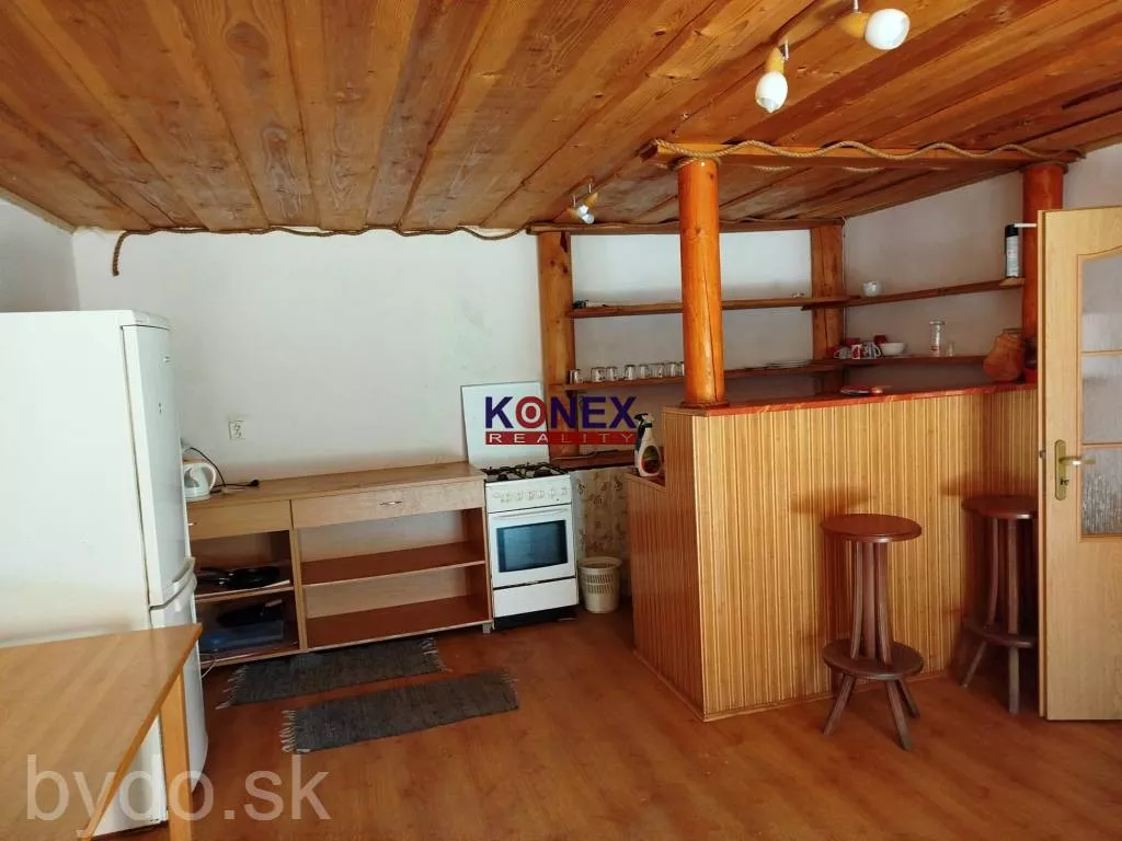 SKVELÁ INVESTÍCIA Priestranná polyfunkčná budova ULIČSKÉ KRIVÉ, 162054_21