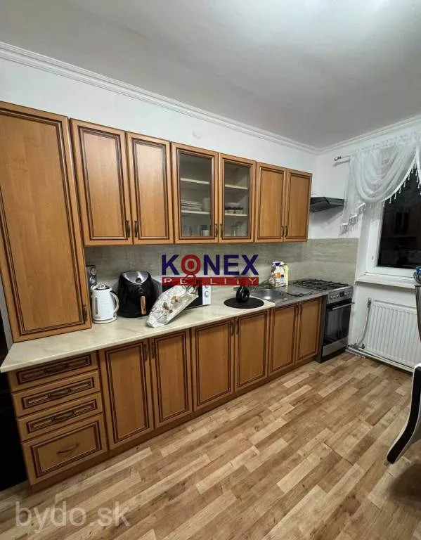 ID-3210 NA PREDAJ – 3 izbový byt Čierna nad Tisou, 163693_0