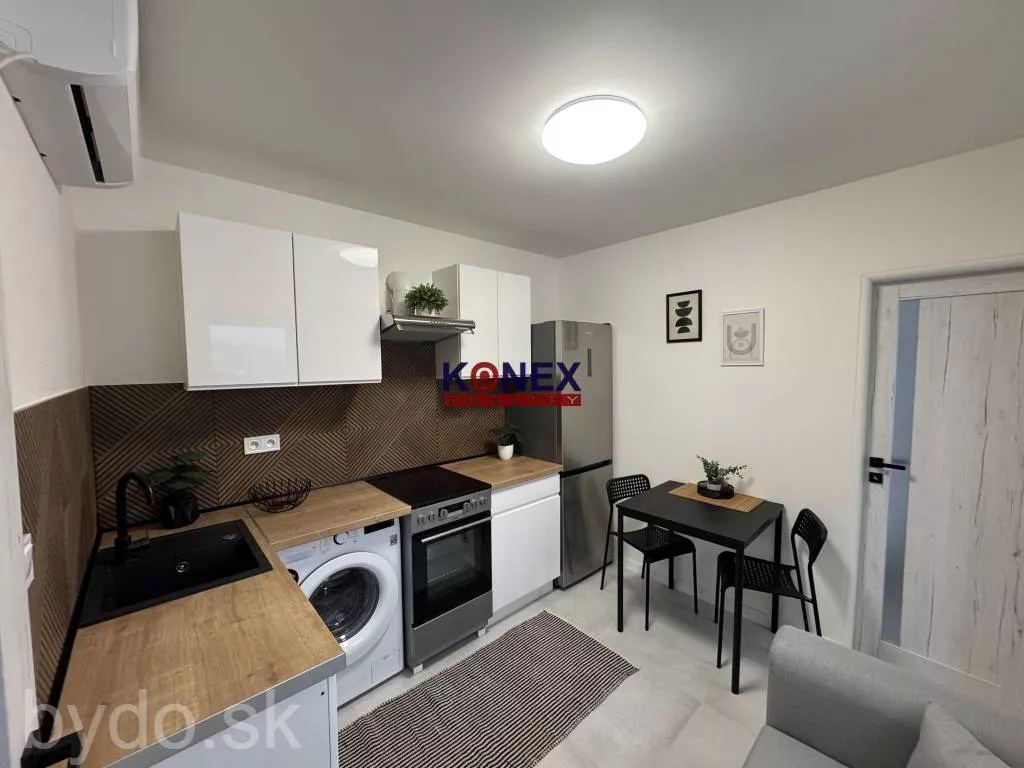 ID-3242 NA PRENÁJOM! Komplet zrenovovaný 1-izbový byt na Šírave!, 163836_0