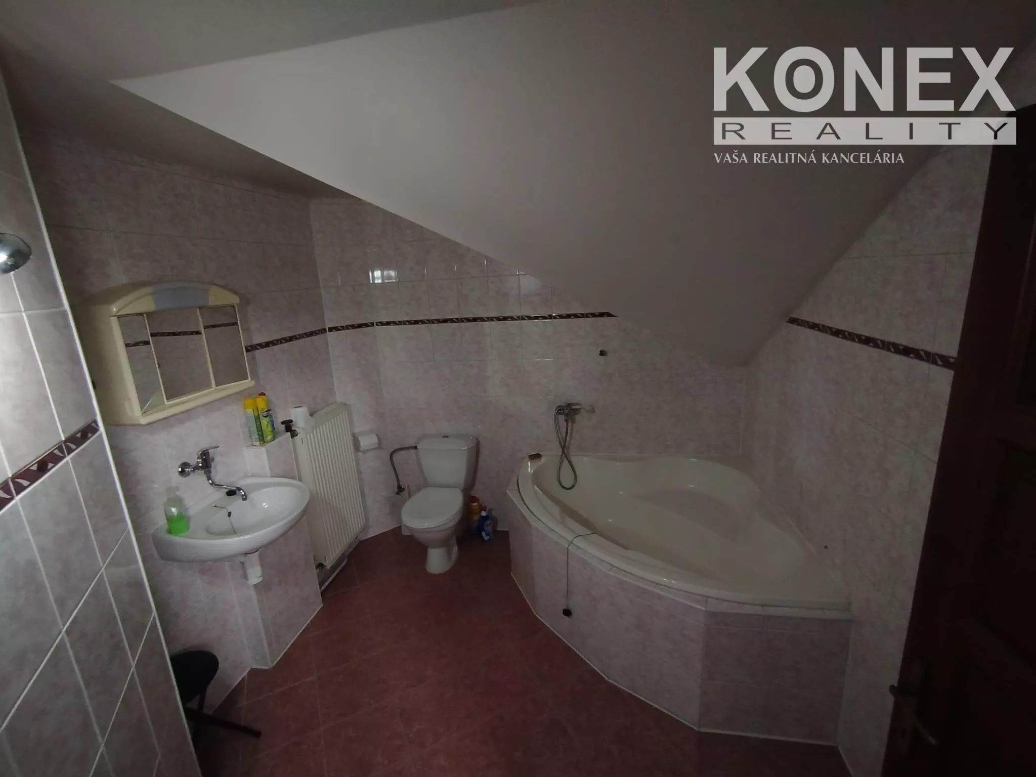 ID-3516 KOMERČNÝ AREÁL – SNINA – Perečínska ul., 178080_2