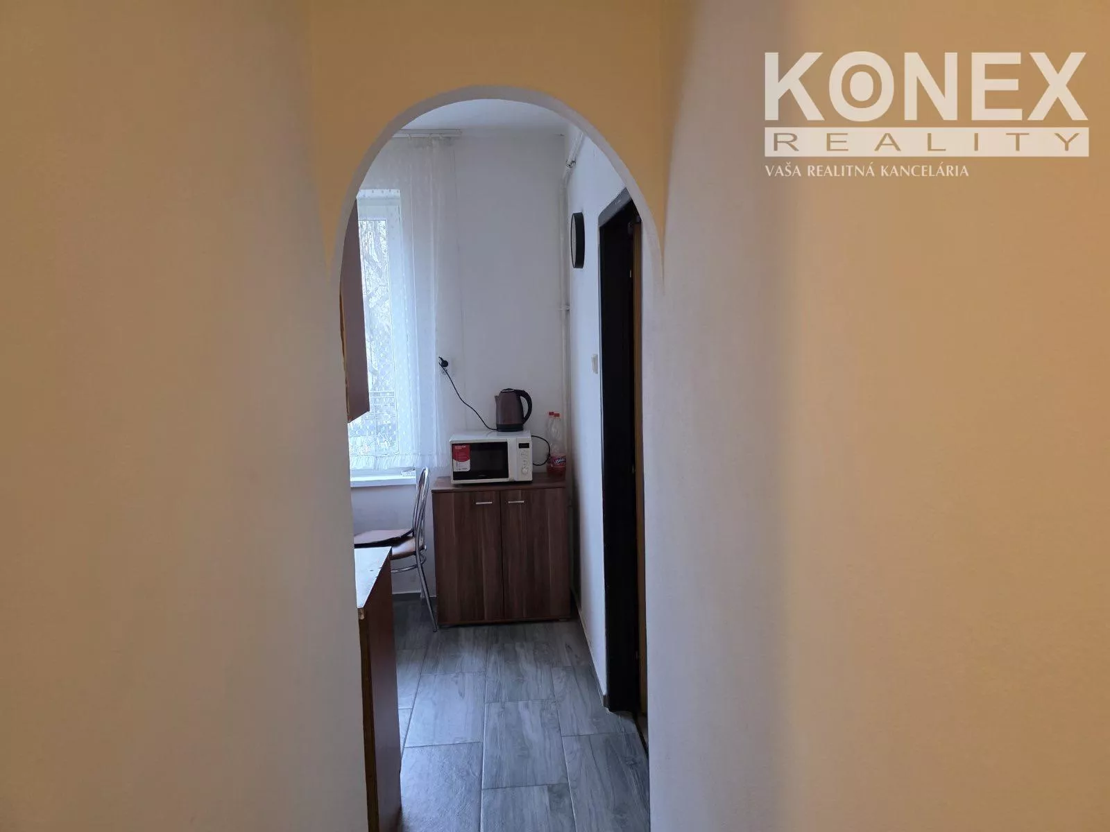 ID-3555 Veľký 2-izbový byt na predaj – Trebišov, 178165_4