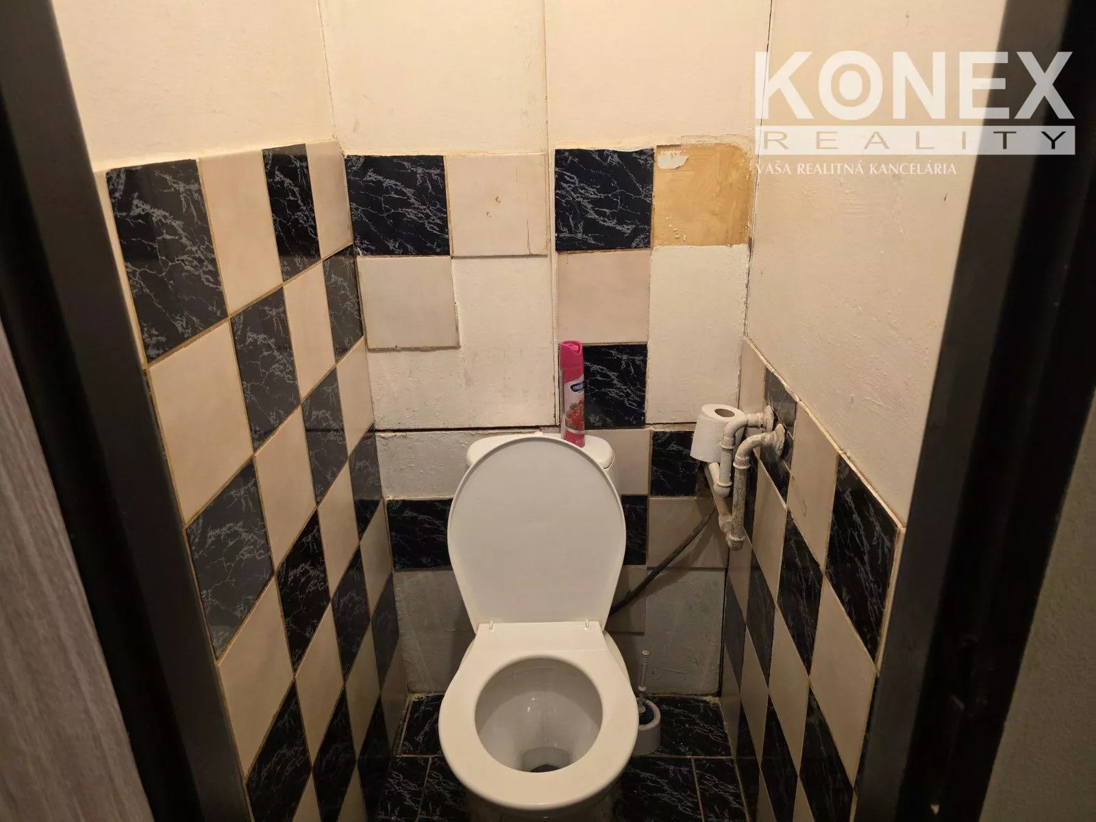 ID-3555 Veľký 2-izbový byt na predaj – Trebišov, 178165_11