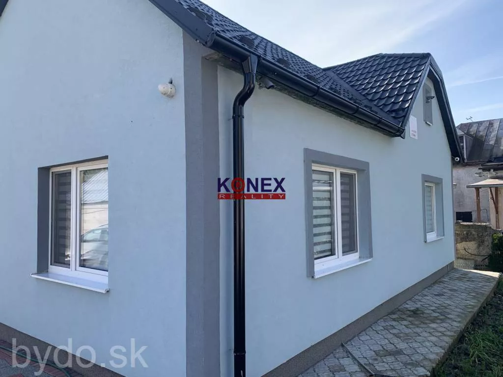 ID-3656 Kompletne zrenovovaný rodinný dom v meste Sečovce, 178781_0