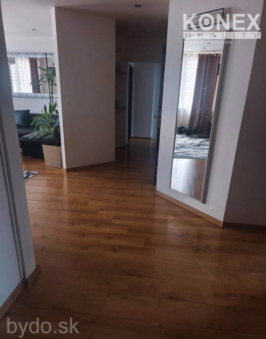 ID-3703 PRIESTRANNÝ 4-izbový byt (104 m2) MICHALOVCE, 179059_1