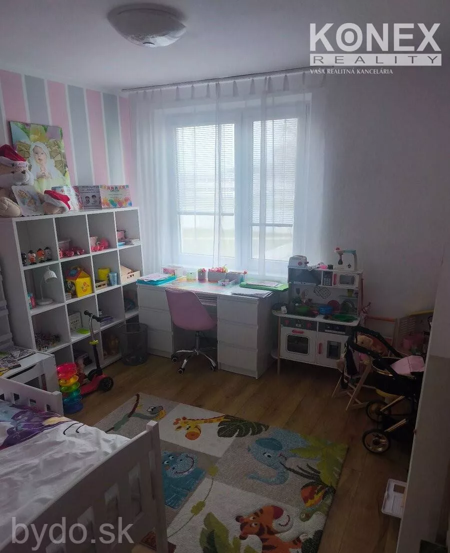 ID-3703 PRIESTRANNÝ 4-izbový byt (104 m2) MICHALOVCE, 179059_4