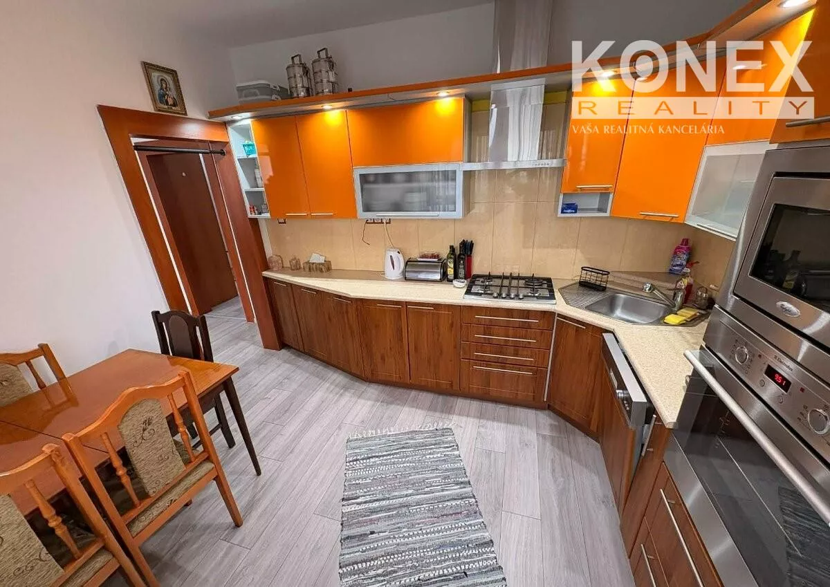 ID-3788 Zrekonštruovaný 3-izbový byt SNINA – Komenského ul., 179440_1