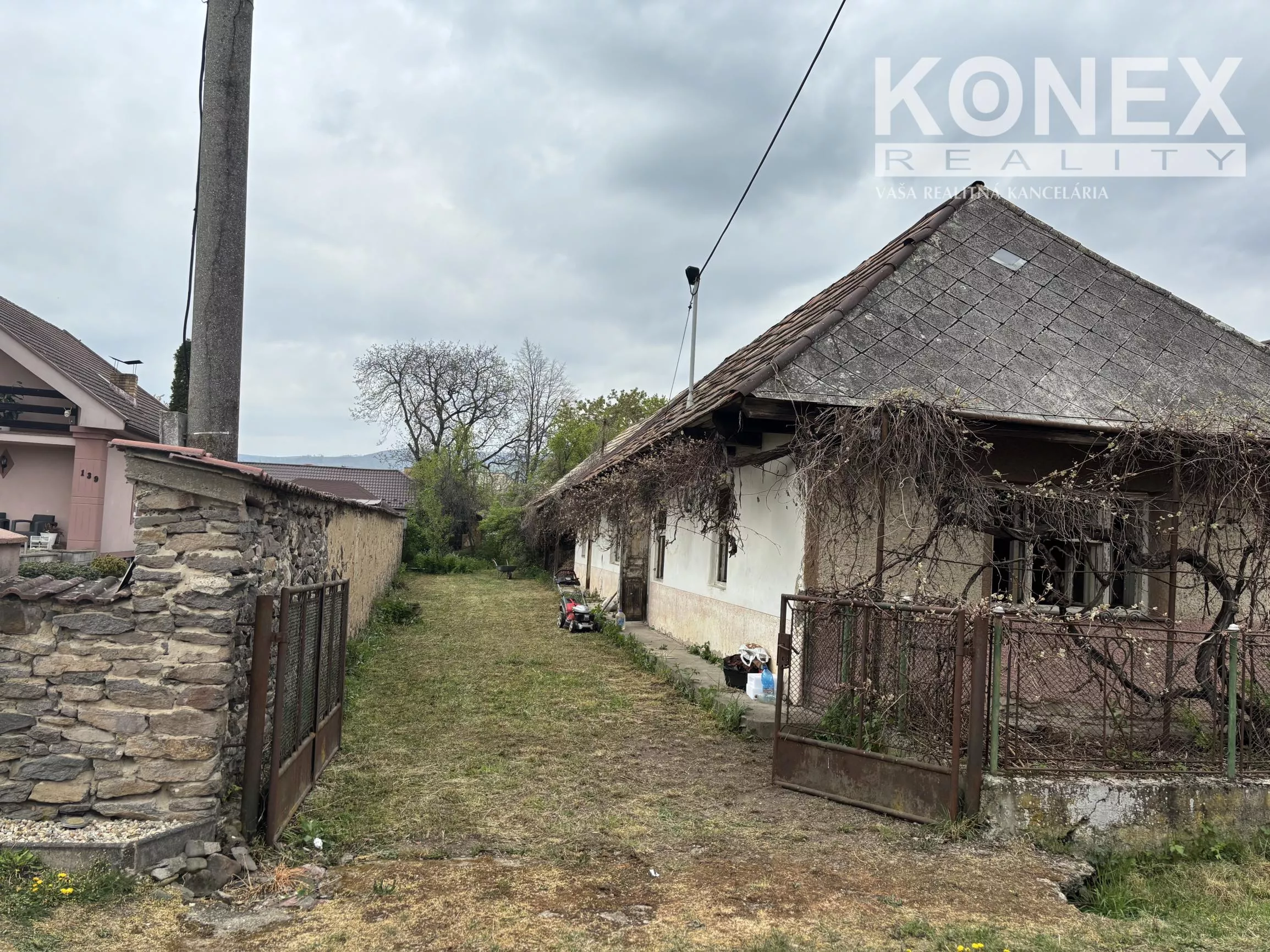 ID-3866 GAZDOVSKÝ RODINNÝ DOM - PORUBA POD VIHORLATOM, 180125_0