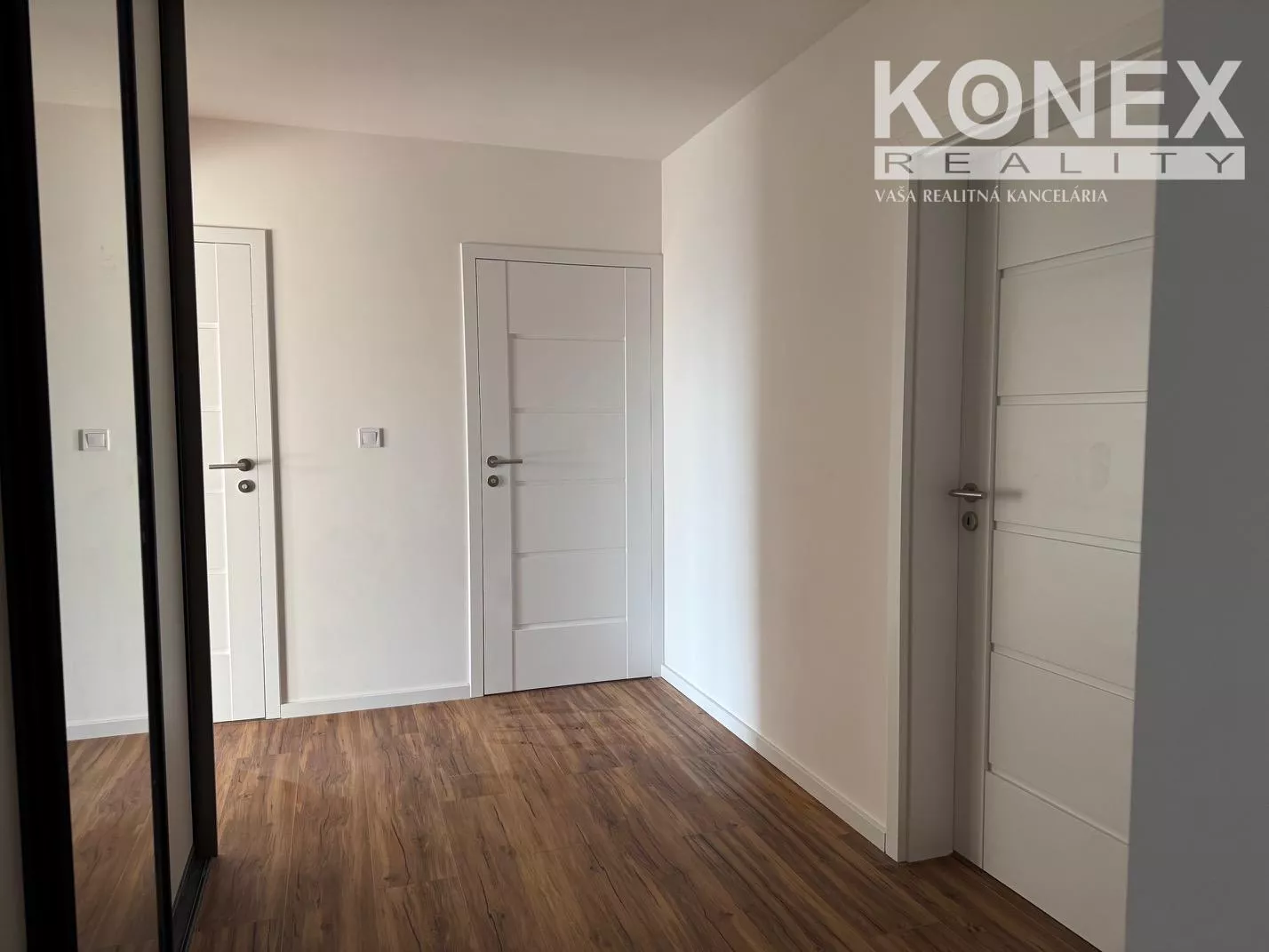ID-3976 Moderný a kompletne dokončený 4-izbový byt v Rezidencii Slnečnica Trebišov, 180998_4