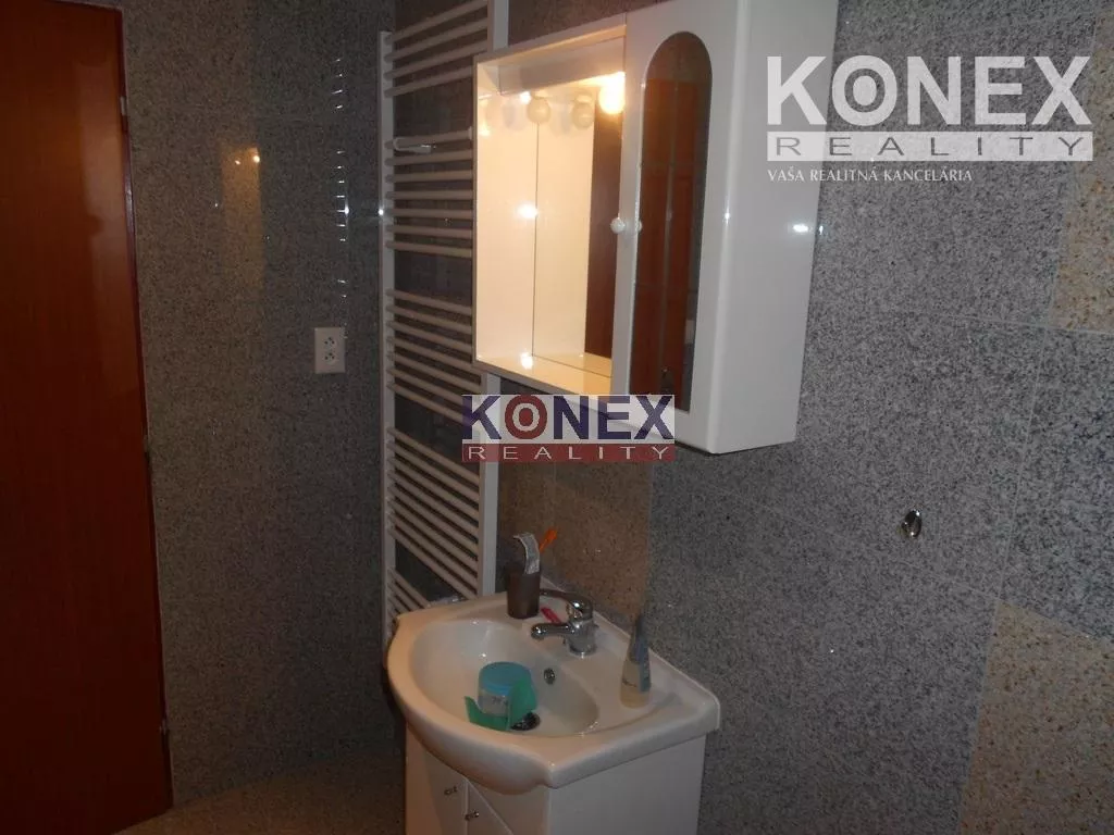 ID-4180 NA PREDAJ Veľký byt – apartmán 98 m2 v Sobranciach, 182295_4