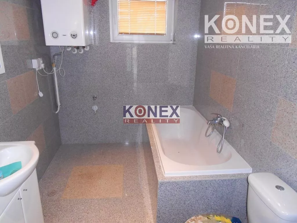 ID-4180 NA PREDAJ Veľký byt – apartmán 98 m2 v Sobranciach, 182295_6
