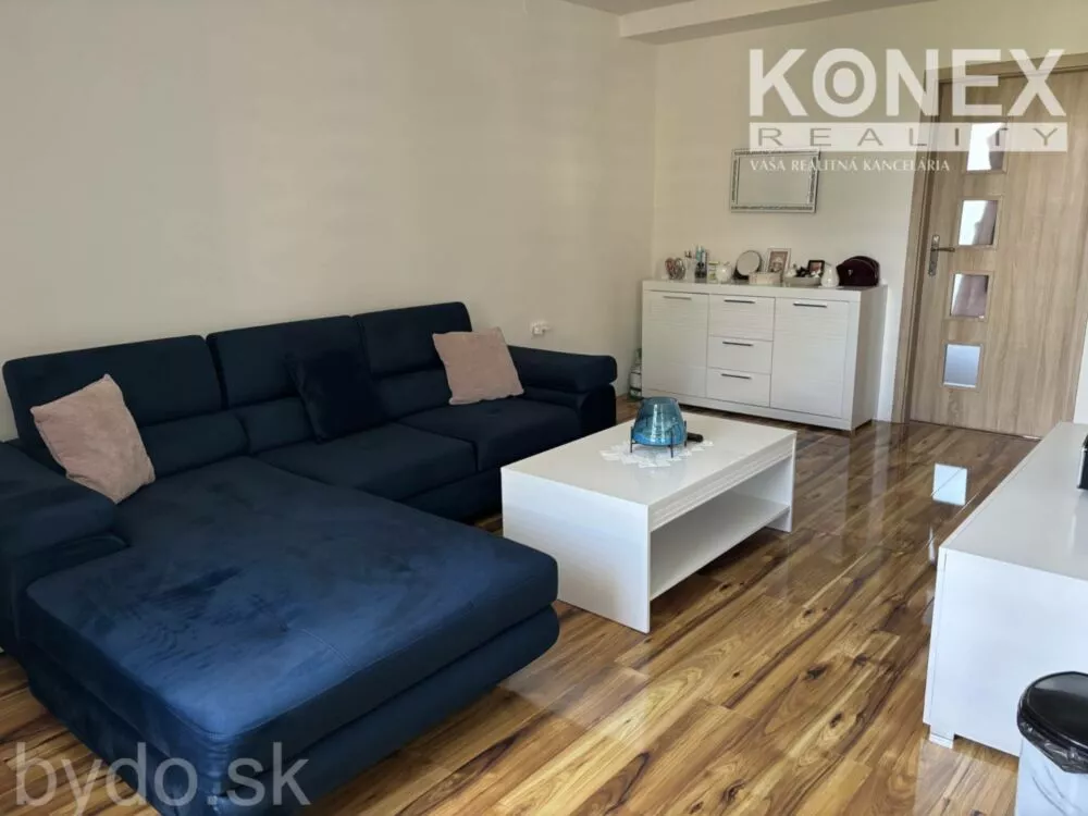 ID-4272 NA PREDAJ Krásny 2-izbový byt vo Veľkých Kapušanoch, 183053_0