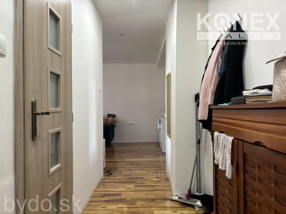 ID-4272 NA PREDAJ Krásny 2-izbový byt vo Veľkých Kapušanoch, 183053_2