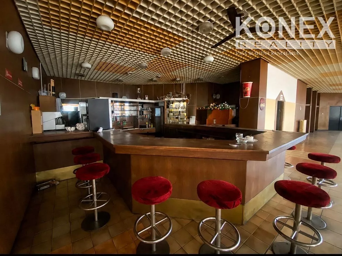 ID-4876 NA PREDAJ multifunkčný objekt - VEĽKÉ KAPUŠANY, 276843_1