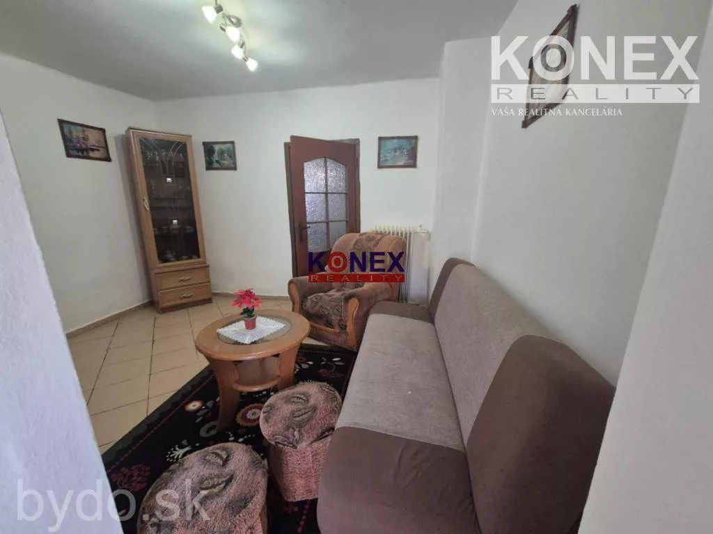 ID-4973 Pekný rodinný dom v meste VEĽKÉ KAPUŠANY – NA PREDAJ, 277329_2