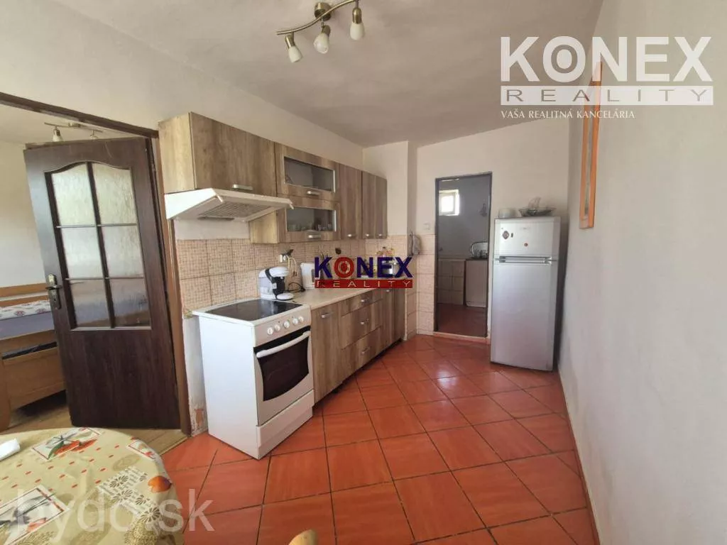 ID-4973 Pekný rodinný dom v meste VEĽKÉ KAPUŠANY – NA PREDAJ, 277329_7