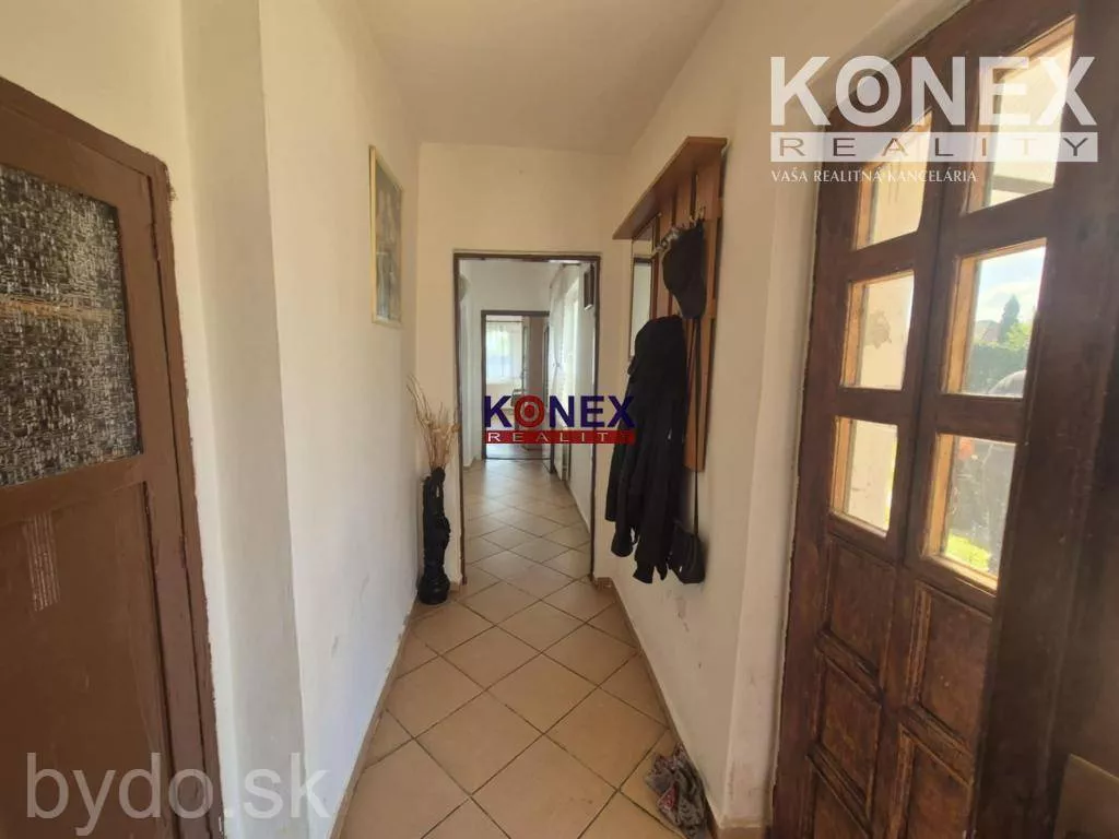 ID-4973 Pekný rodinný dom v meste VEĽKÉ KAPUŠANY – NA PREDAJ, 277329_8