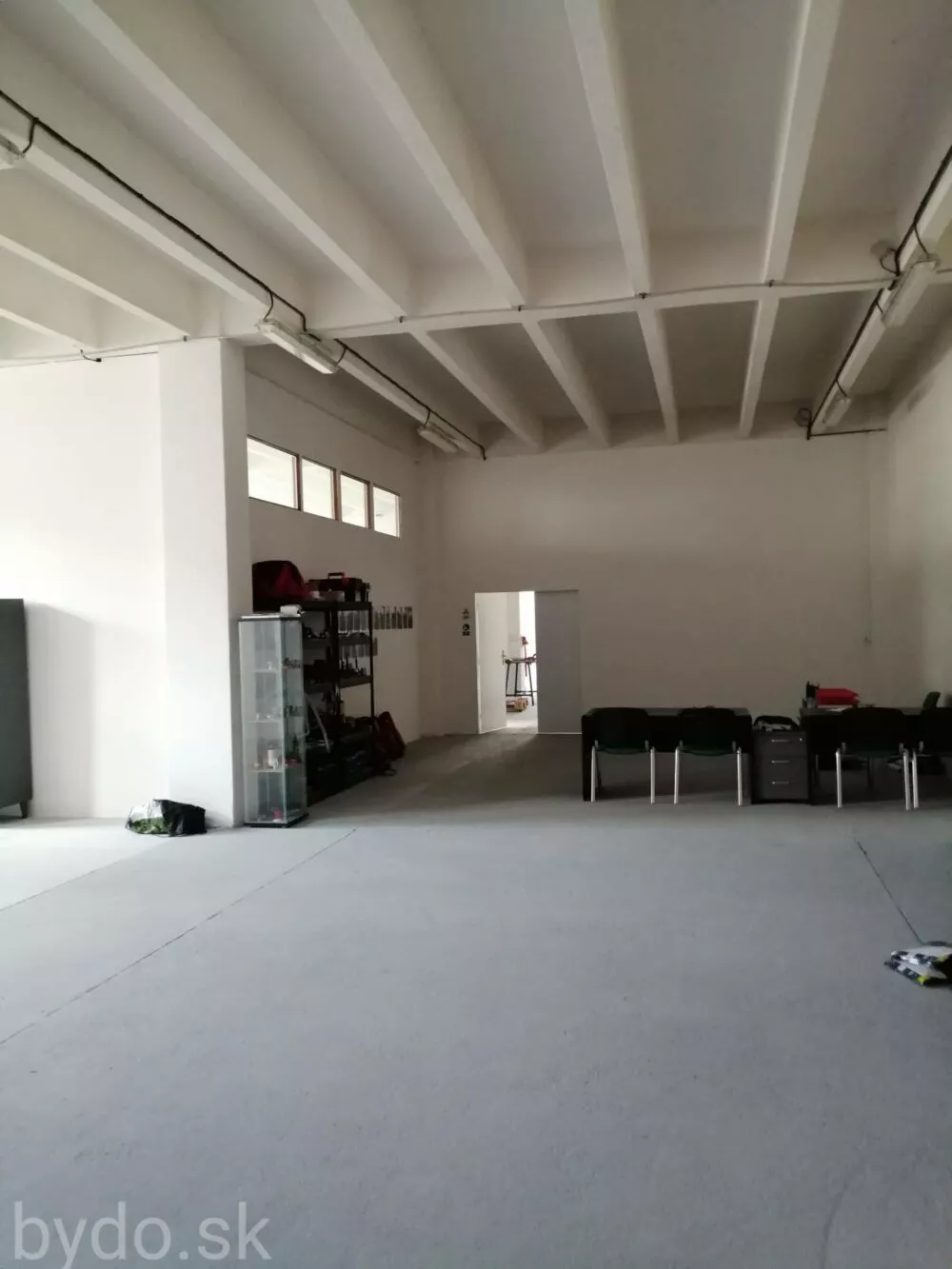 Kancelárie, admin. priestory na prenájom 1500m2, Pravenec, 86462_1