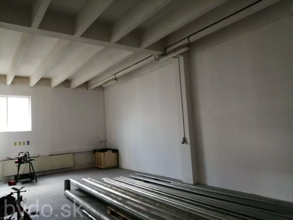 Kancelárie, admin. priestory na prenájom 1500m2, Pravenec, 86462_2