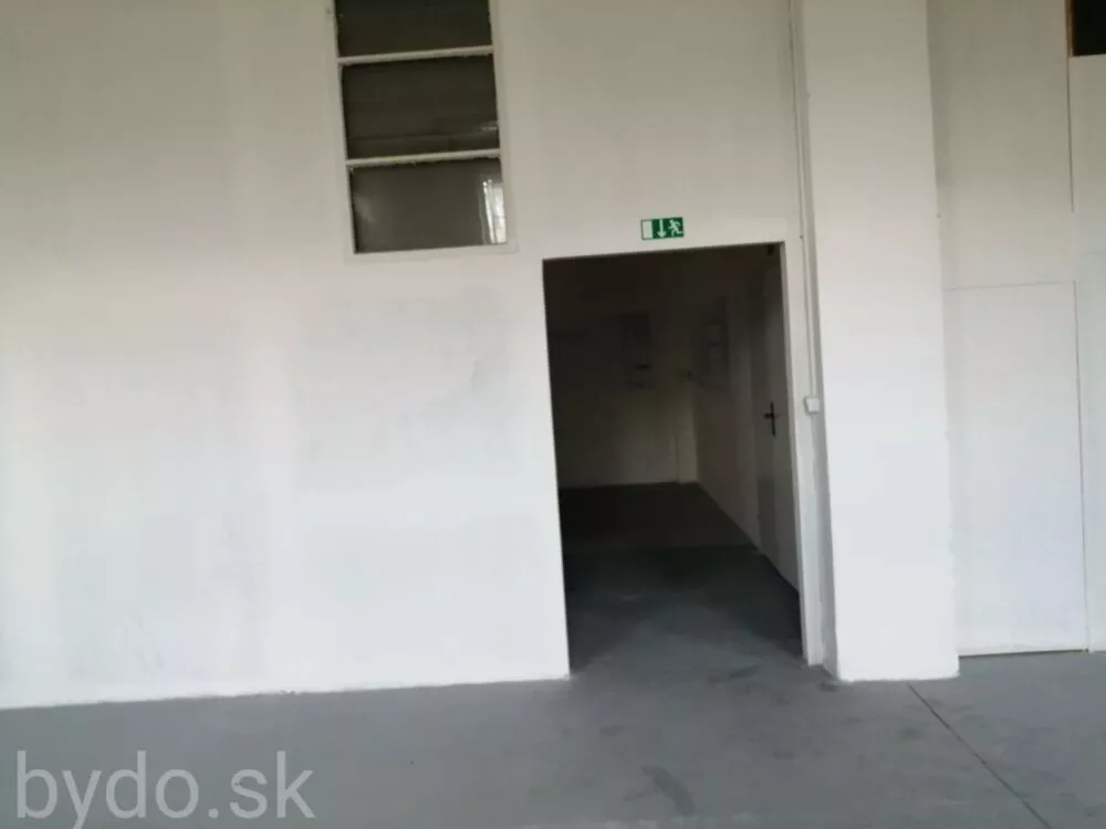 Kancelárie, admin. priestory na prenájom 1500m2, Pravenec, 86462_3