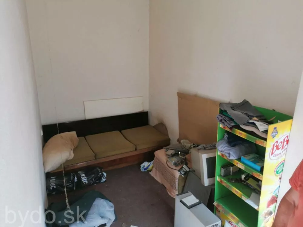 Rodinný dom na predaj, Šahy, 91382_1