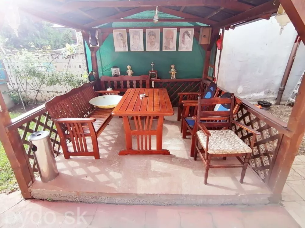 Rodinný dom na predaj, Šahy, 92300_1