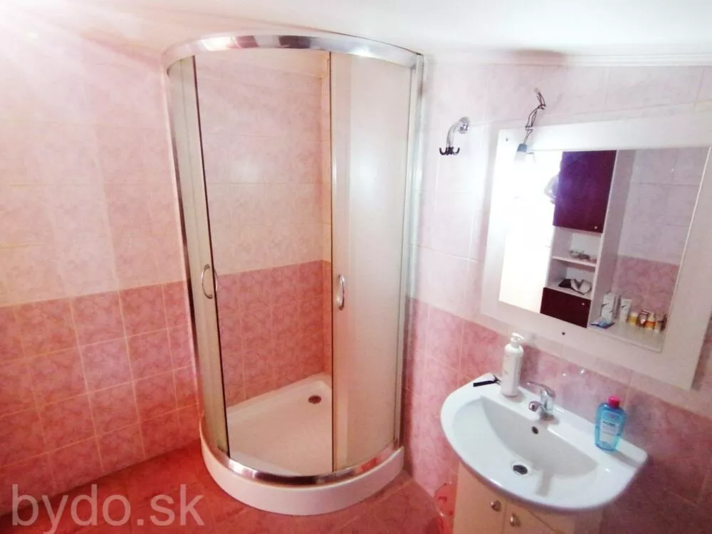 Rodinný dom na predaj, Šahy, 92300_8