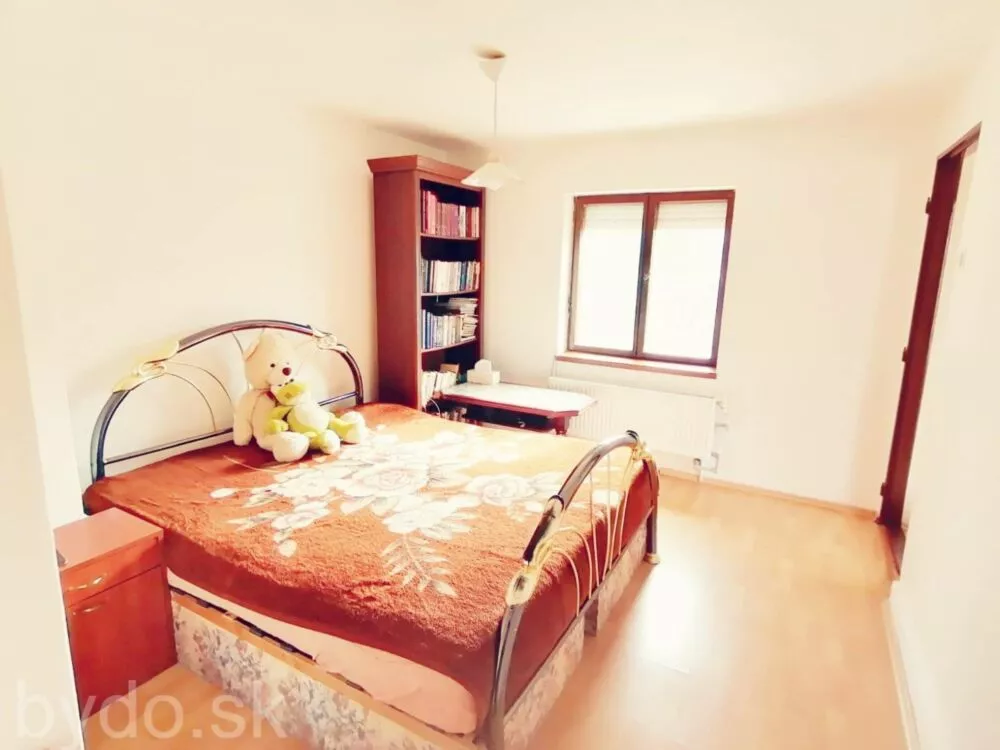 Rodinný dom na predaj, Šahy, 92300_12