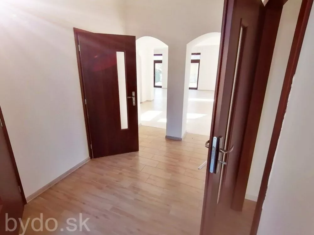 Rodinný dom na predaj 128m2, Plášťovce, 92454_4