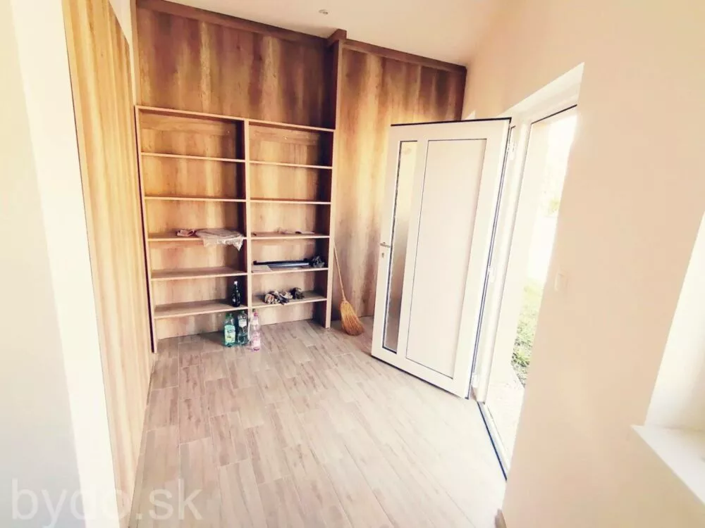 Rodinný dom na predaj 128m2, Plášťovce, 92454_10