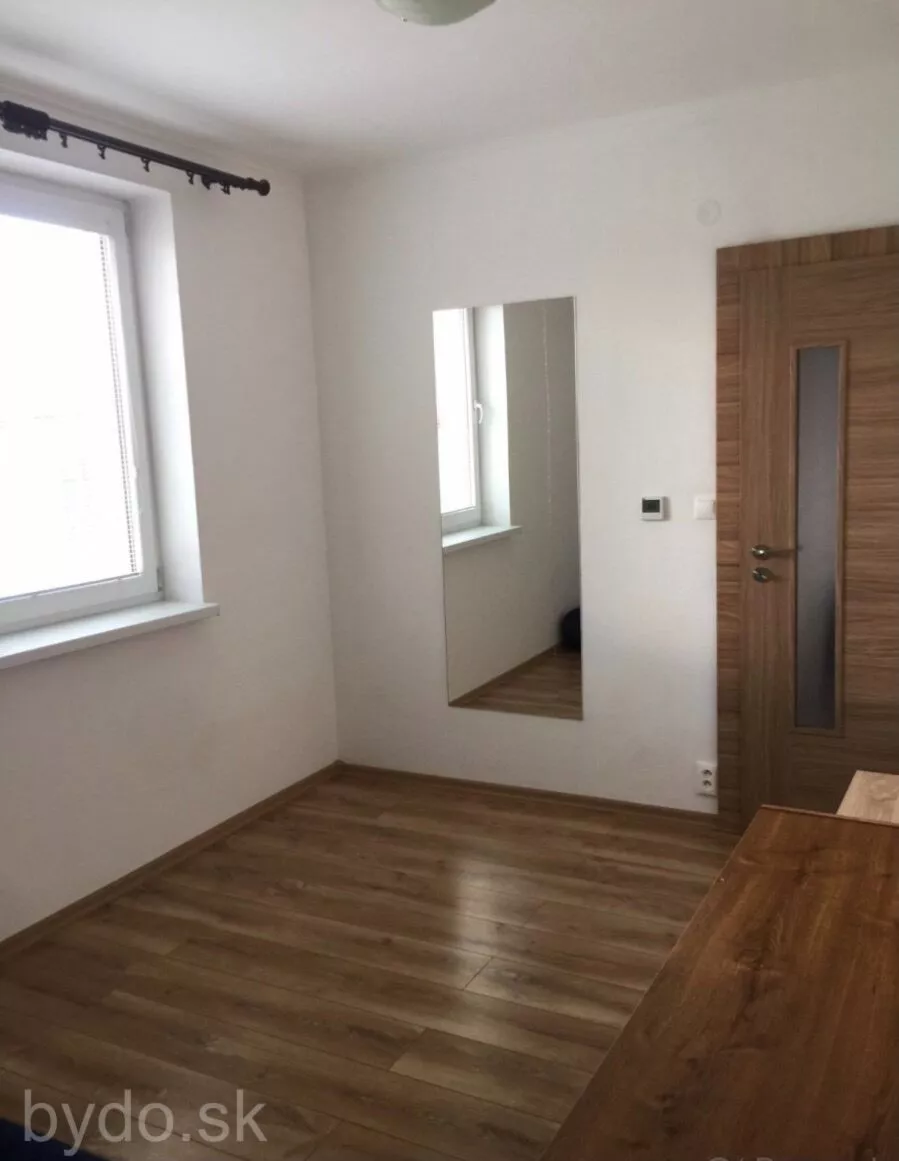 Prenájom nadštandardného 3 izbového bytu v Sobranciach, 95927_2