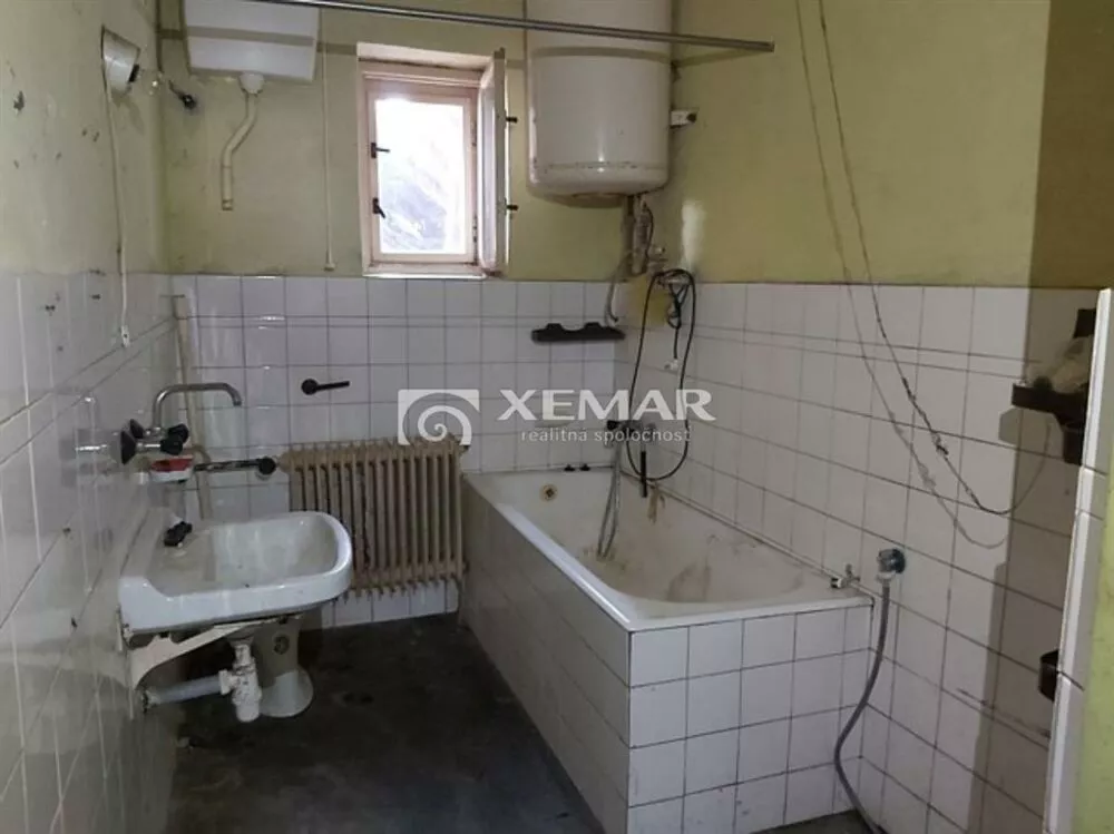 Rodinný dom na predaj 830m2, Diviacka Nová Ves, 120862_2