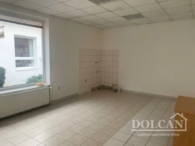 Obchodné priestory na prenájom 24m2, Štefánikova, Nitra, 121531_1
