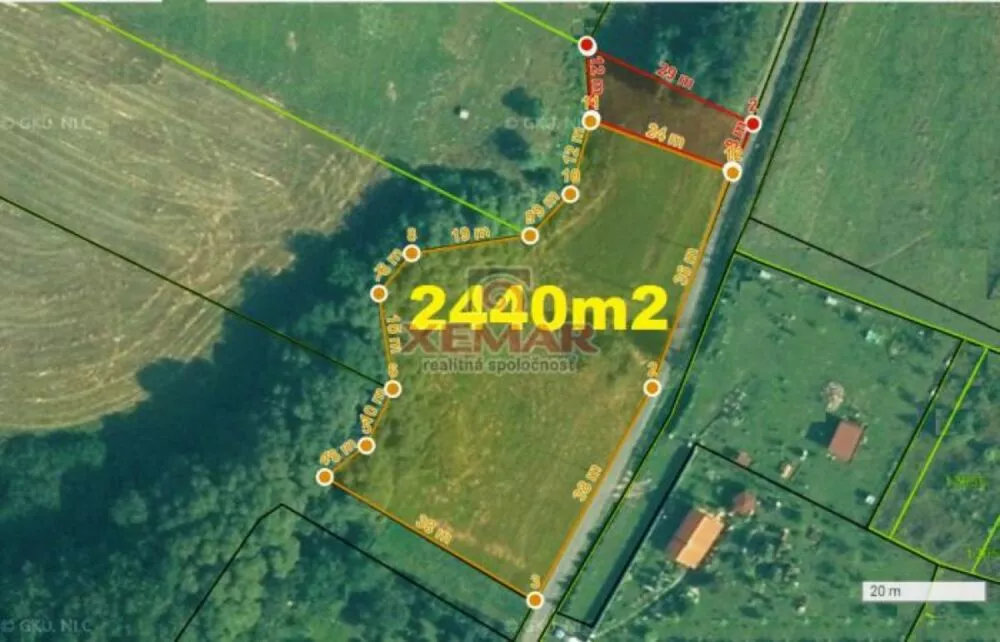 Rodinný dom na predaj 2440m2, Detva, 113004_0