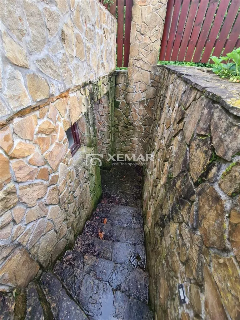 Rodinný dom na predaj 620m2, Tajov, 125335_18