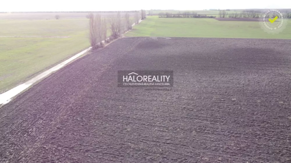 Pozemok pre rod. domy na predaj 147513m2, Zvončín, 134446_4