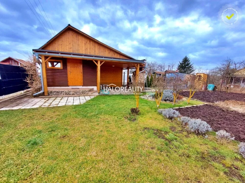 Záhradná chatka na predaj 400m2, Levice, 135104_0