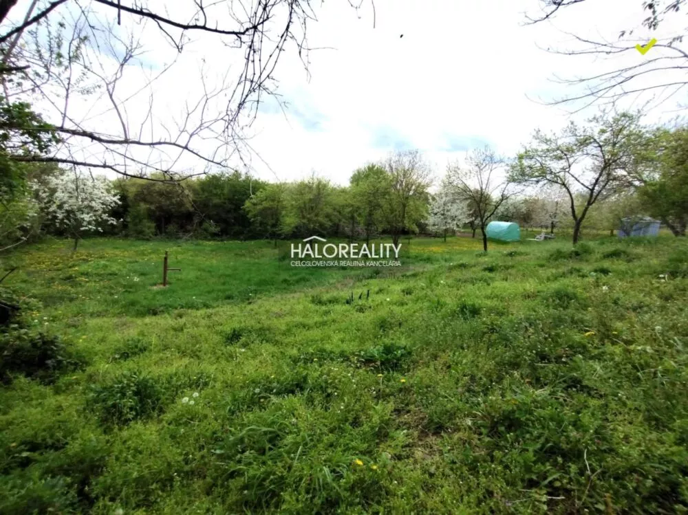 Pozemok pre rod. domy na predaj 610m2, Jur nad Hronom, 137817_0