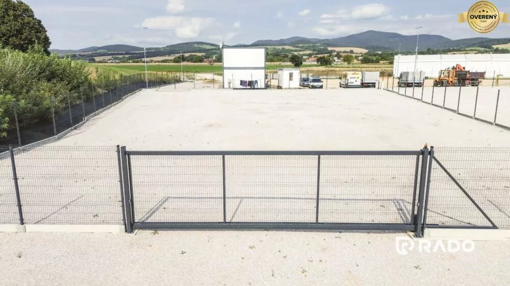 Komerčná zóna na prenájom 1170m2, Adamovské Kochanovce, 142132_0