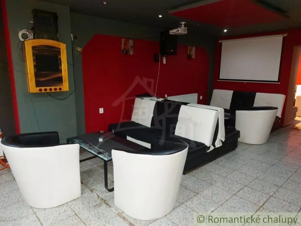 Rodinný dom na predaj 600m2, Moča, 103943_23