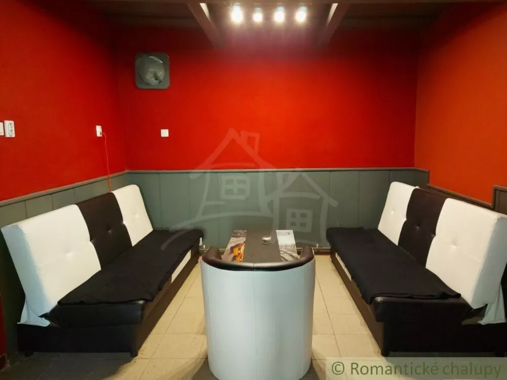 Rodinný dom na predaj 600m2, Moča, 103943_24