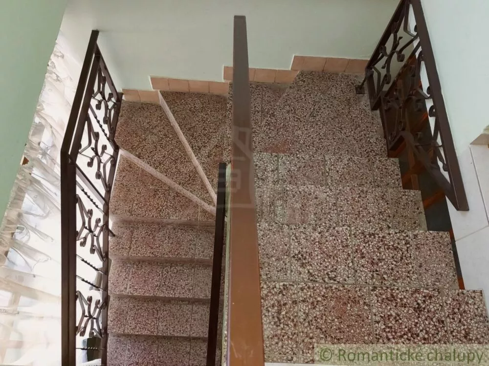 Rodinný dom na predaj 600m2, Moča, 103943_25