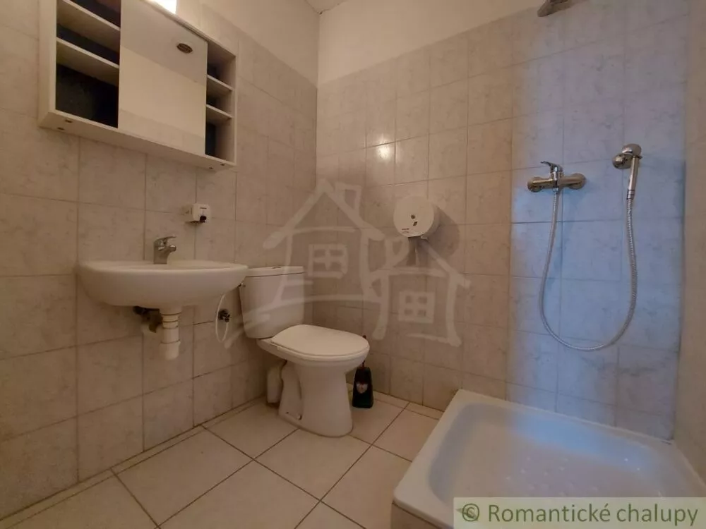 Rodinný dom na predaj 600m2, Moča, 103943_39